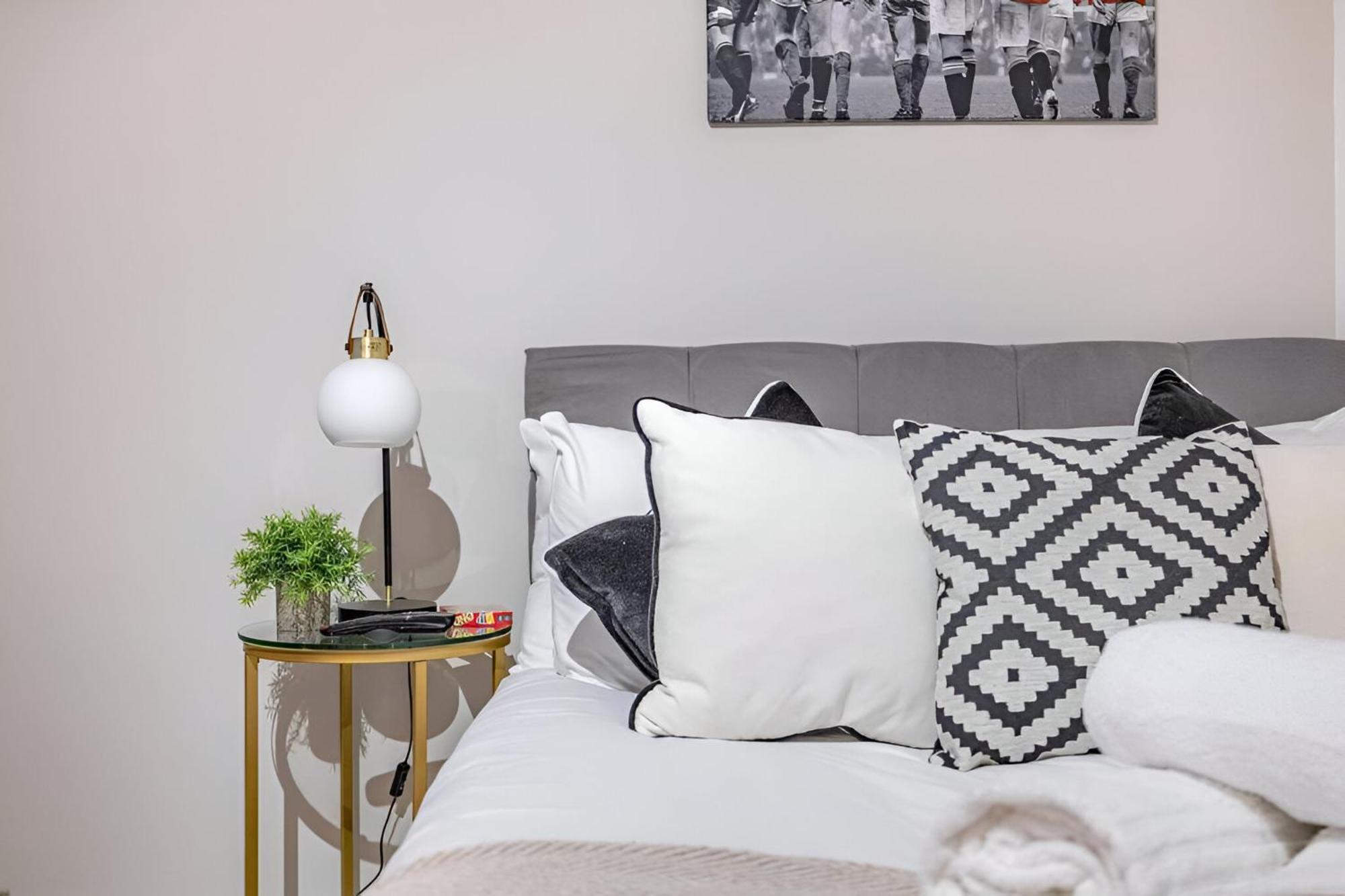 לונדון Cozy Vibes Minimalist Studio Stay מראה חיצוני תמונה