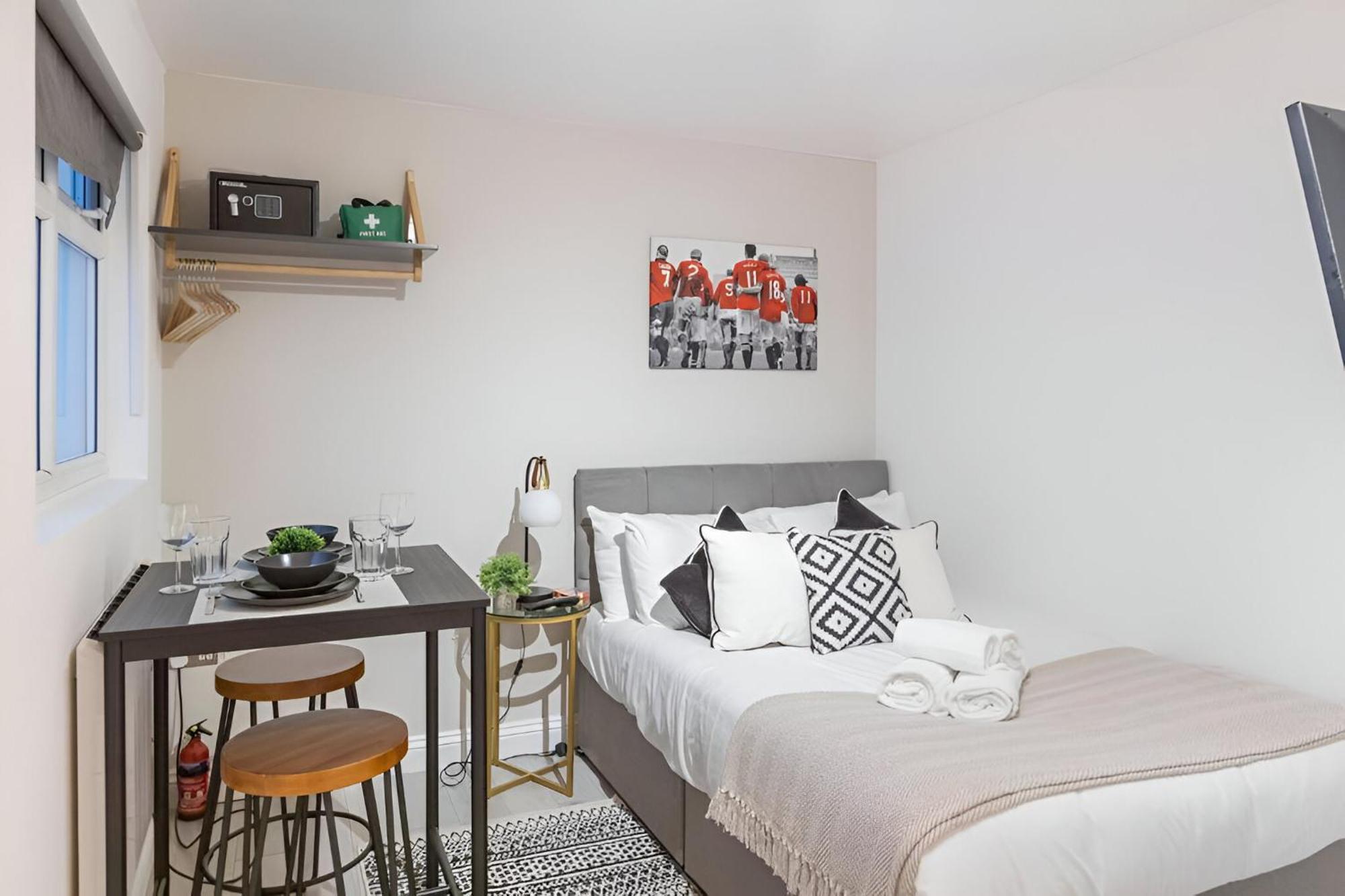 לונדון Cozy Vibes Minimalist Studio Stay מראה חיצוני תמונה