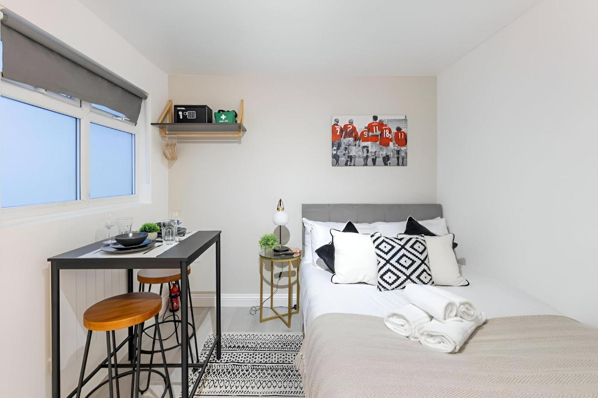 לונדון Cozy Vibes Minimalist Studio Stay מראה חיצוני תמונה